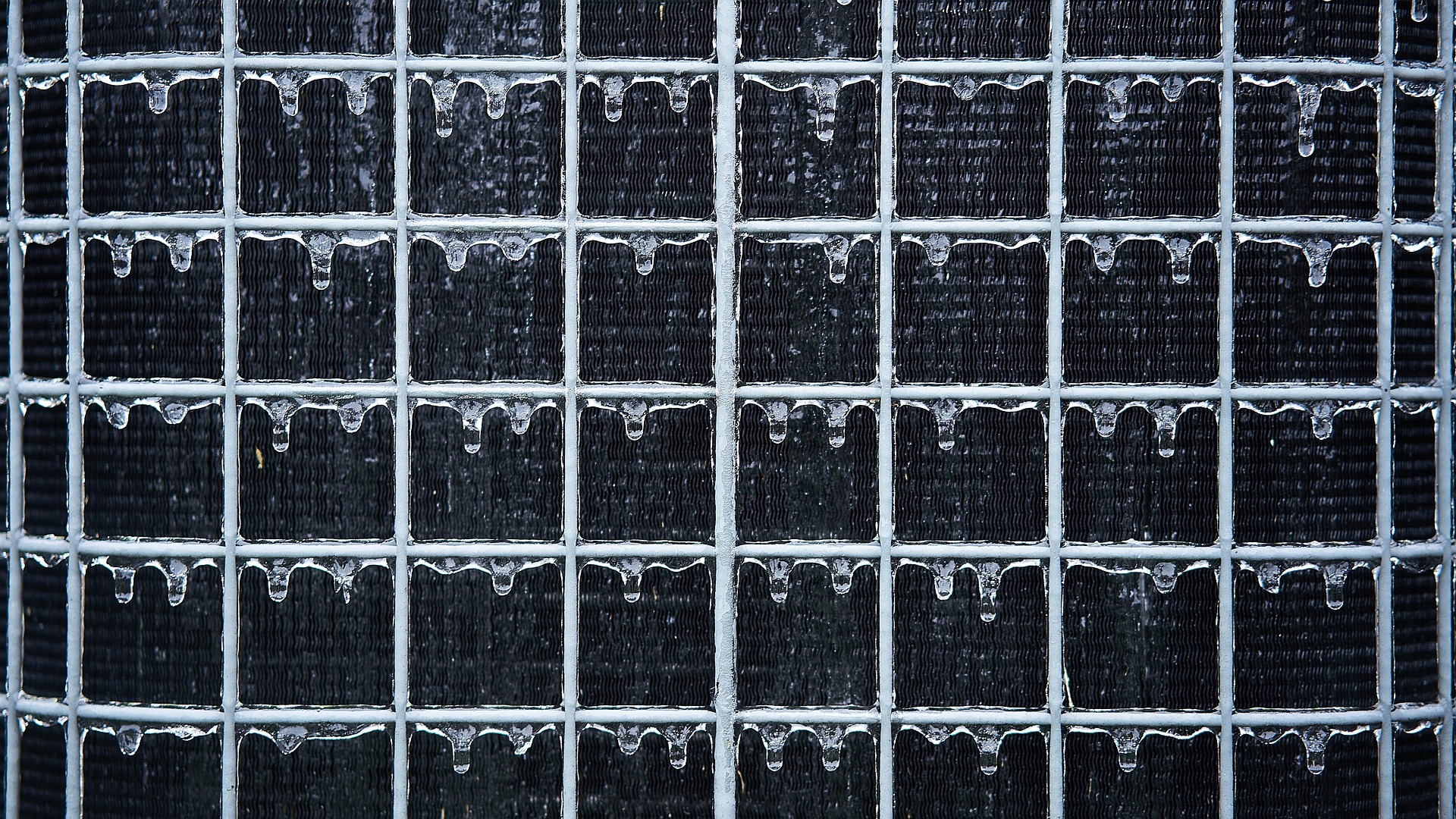 Système de climatisation multi-split avec unités murales et cassettes